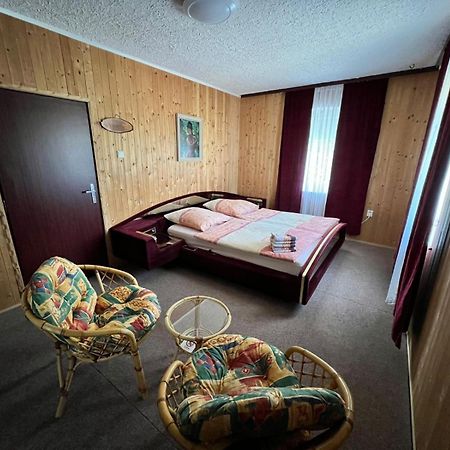 Apartmany Merkel Broumov Bagian luar foto